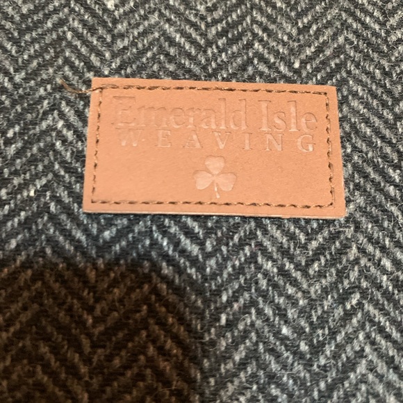 Emerald Isle Weaving Wool Vest - Picture 5 of 5